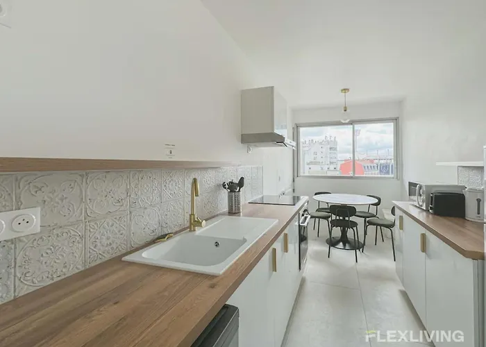 Flexliving - Whole Apartment - Mouchez