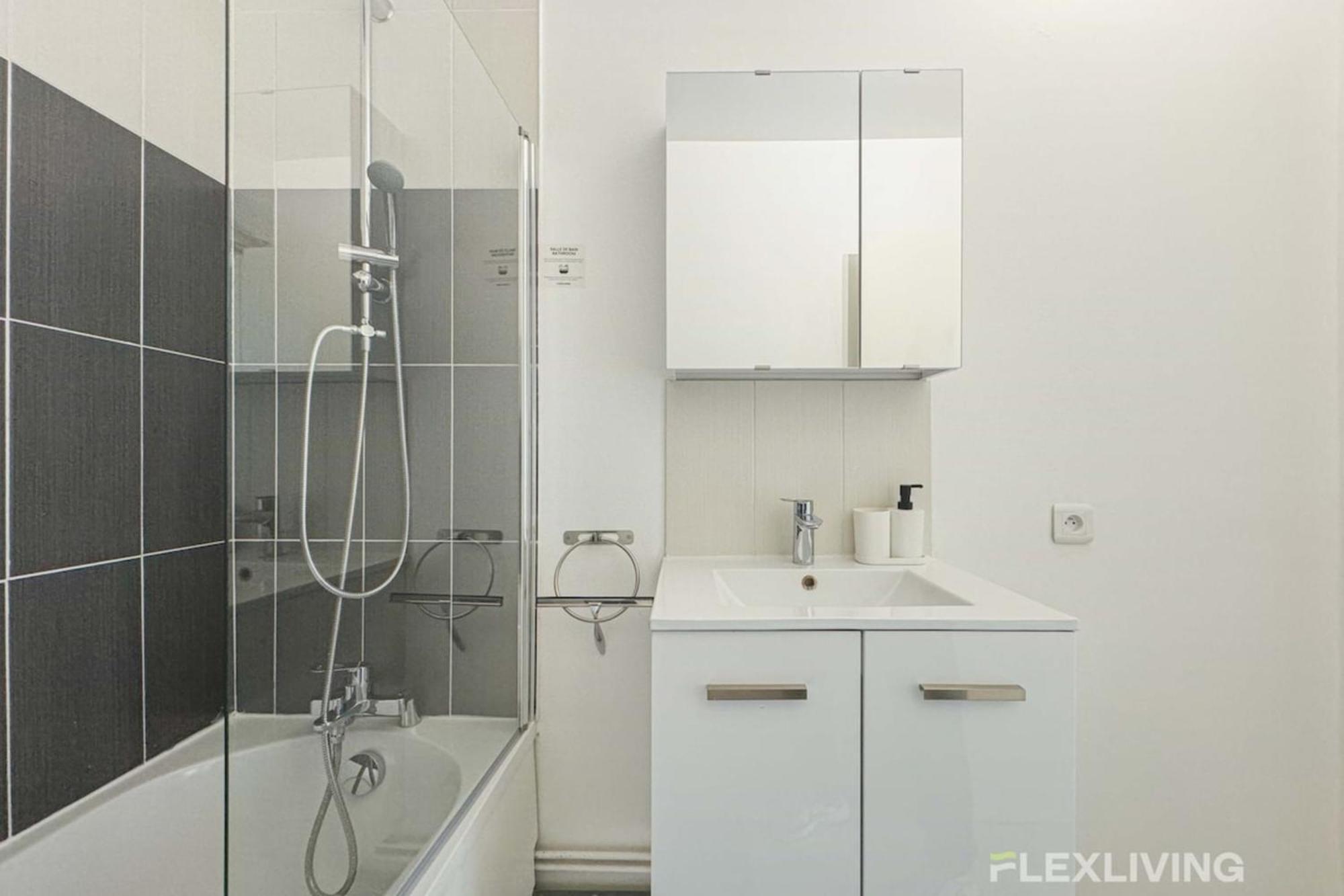 Flexliving - Whole - Mouchez Parigi